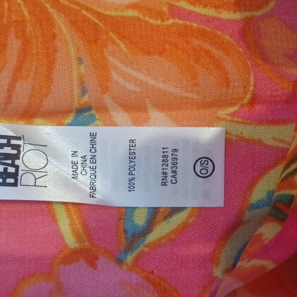 Beach Riot Melanie Tie Sarong in Miami Peony - Picture 3 of 5